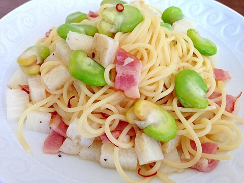 ☆ベーコンと長芋のペペロンチーノそら豆添え☆